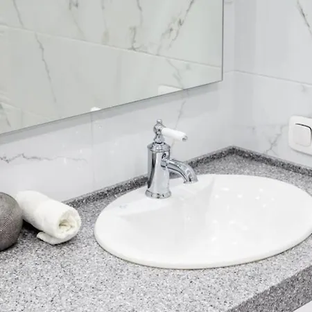 Paris Aparthotel * باريس